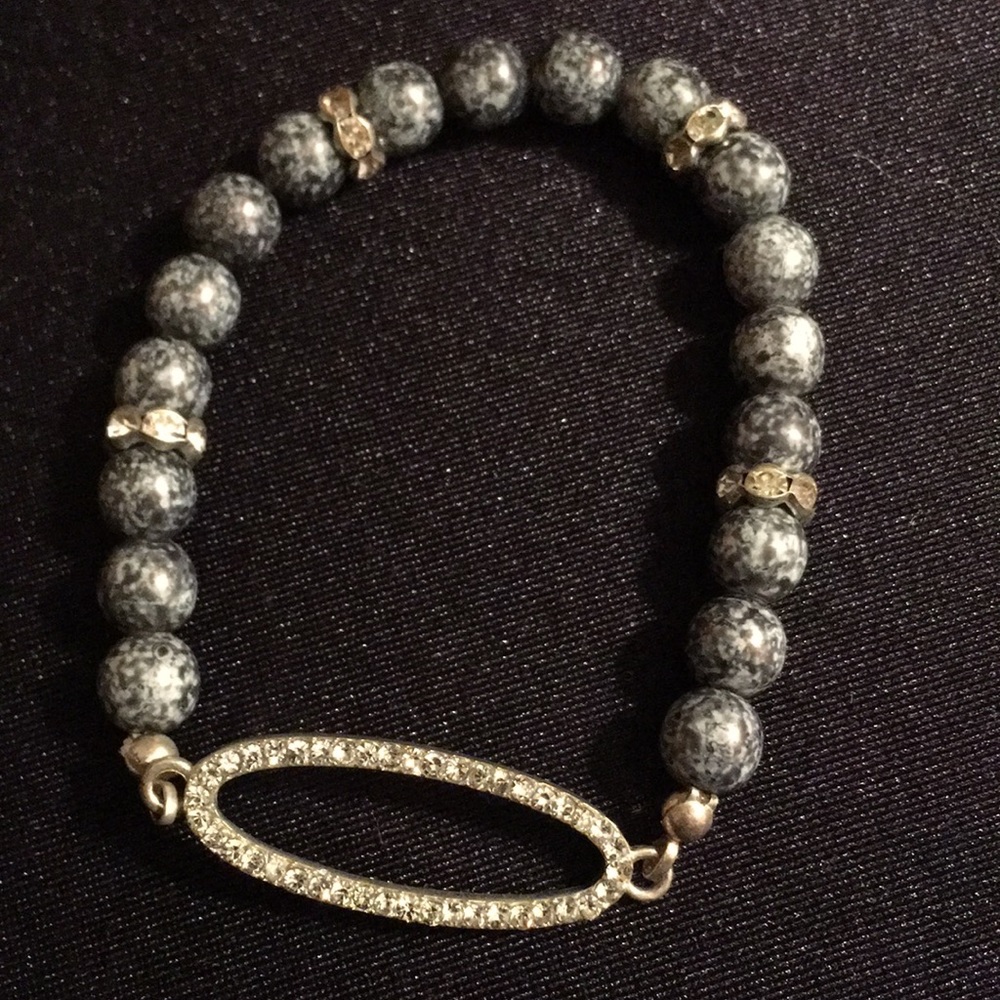 Beaded bracelet with CZ oval detail